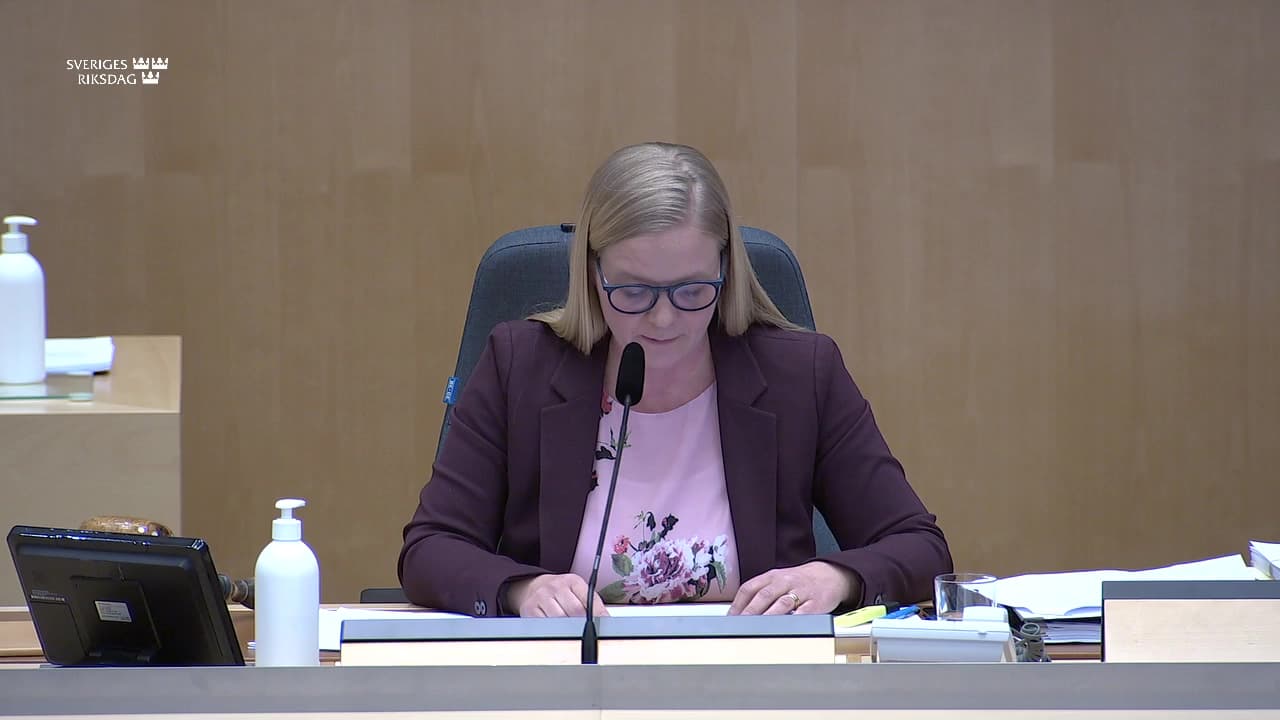 Stillbild från Beslut, Beslut: Samhällets krisberedskap