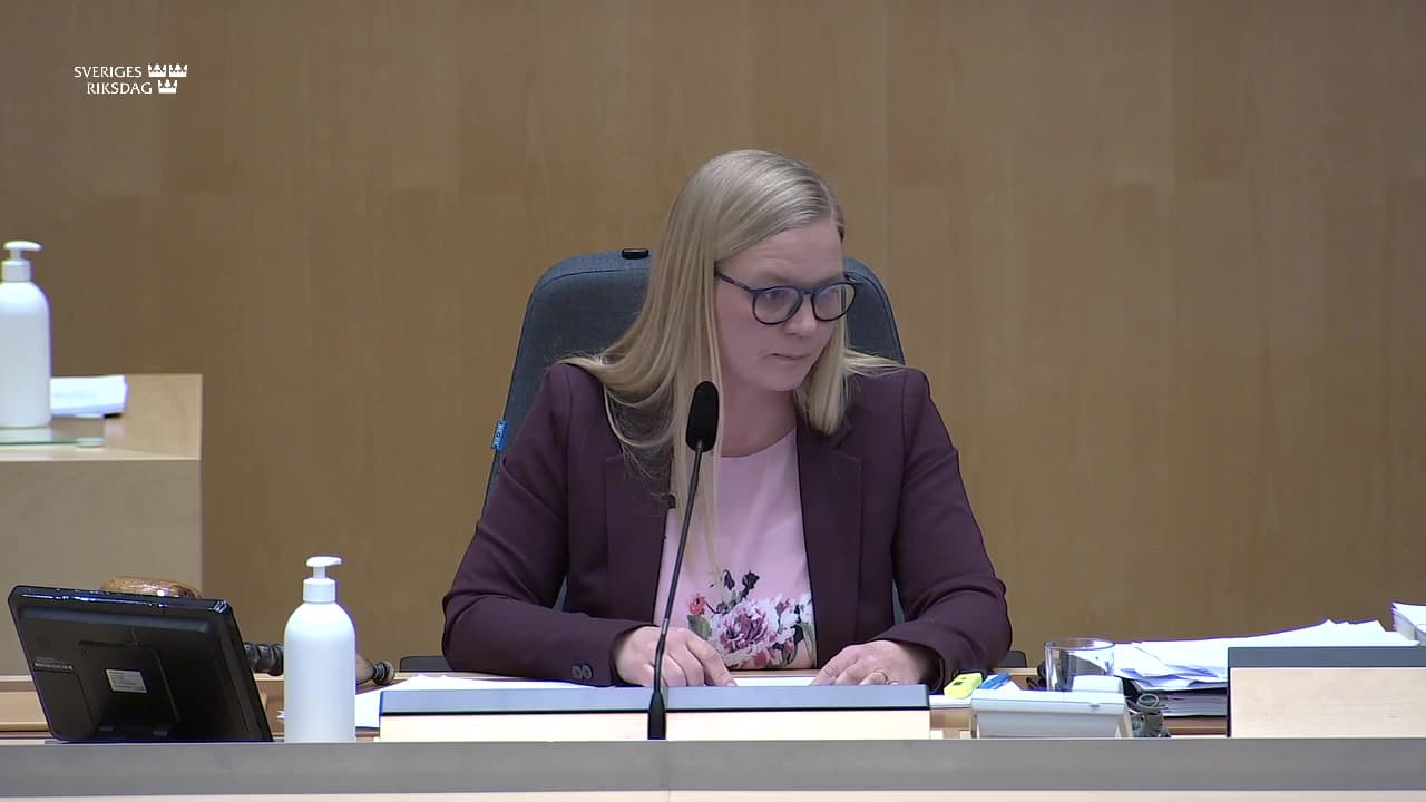 Stillbild från Beslut, Beslut: Internationellt utvecklingsbistånd