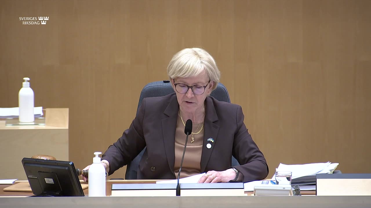 Stillbild från Beslut, Beslut: Vissa frågor om hälso- och sjukvårdens försörjningsberedskap
