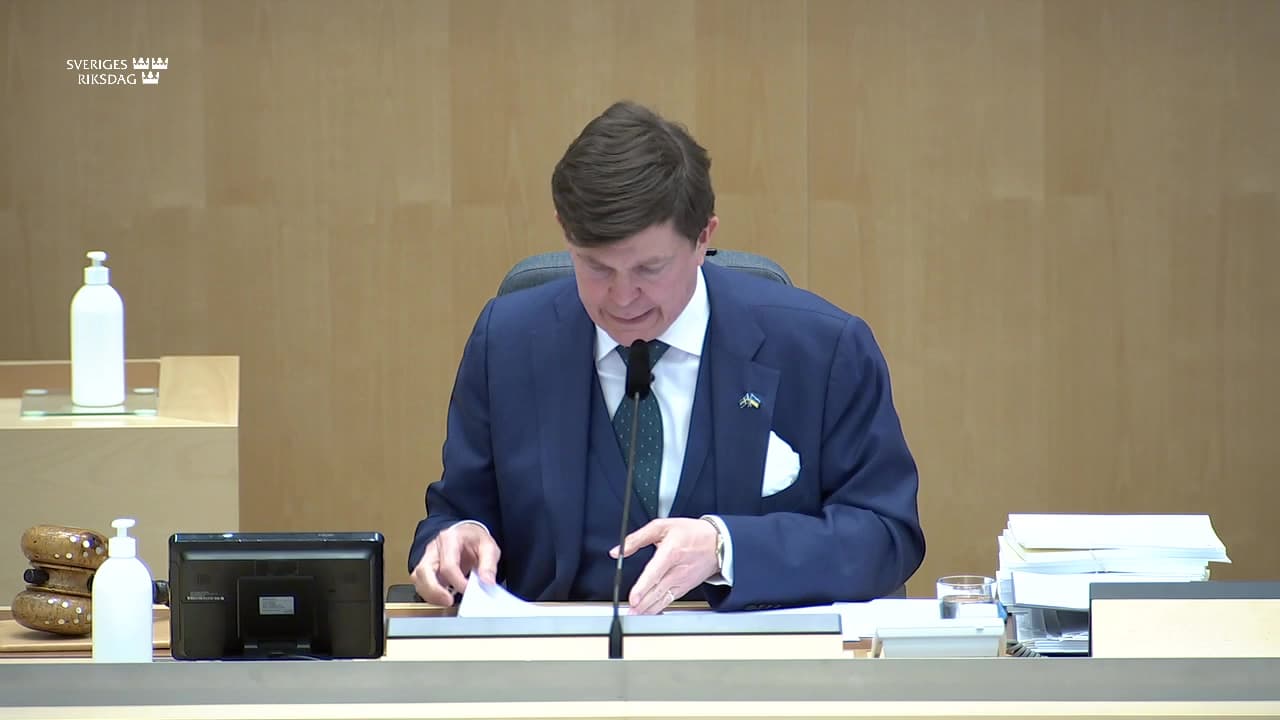 Stillbild från Beslut, Beslut: Familjerätt