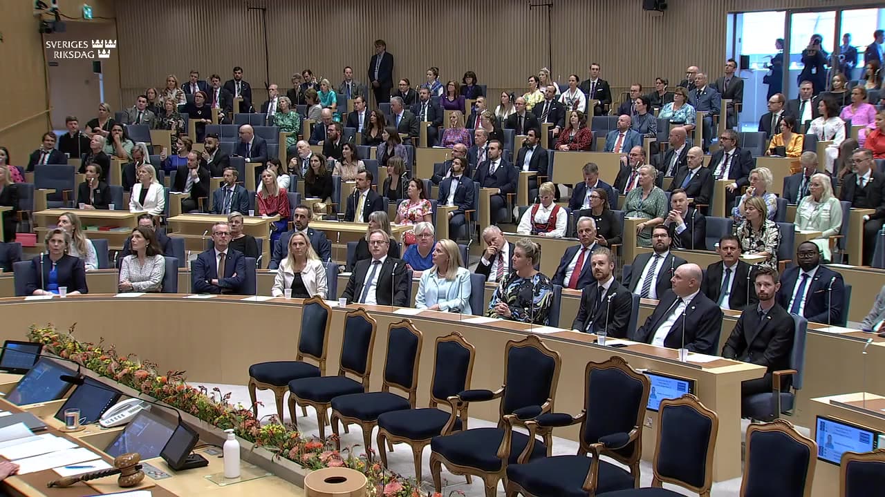 Stillbild från Upprop, Upprop