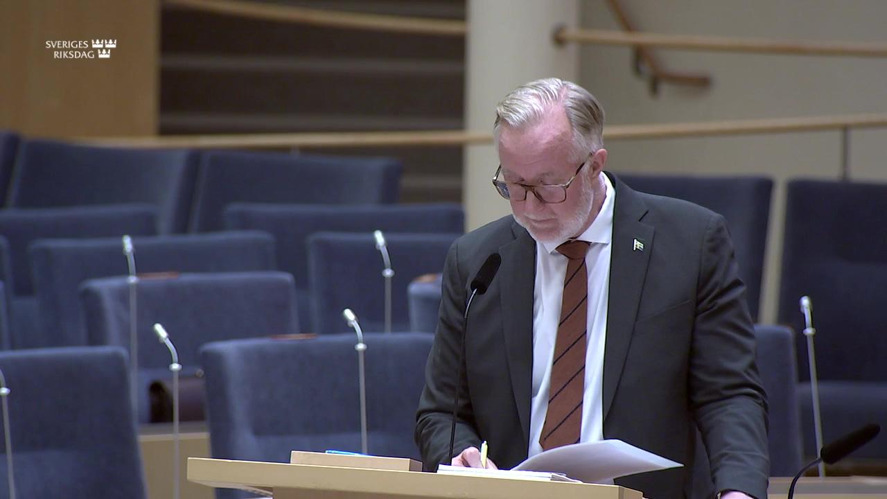 Stillbild från Interpellationsdebatt, Regeringens målsättning med arbetsmarknadspolitiken