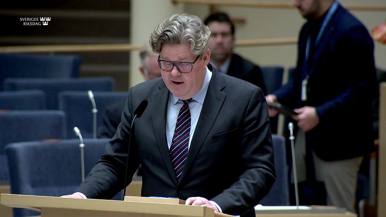 Stillbild från Interpellationsdebatt, Sprängdåden i Hässelby