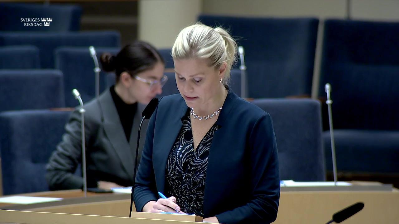 Stillbild från Interpellationsdebatt, Kvinnor som saknar ekonomiska möjligheter att skilja sig