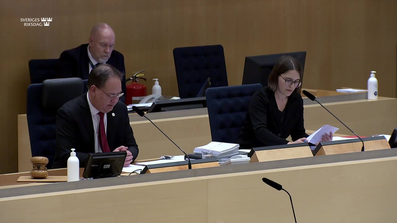Stillbild från Beslut, Beslut: Kommunala frågor