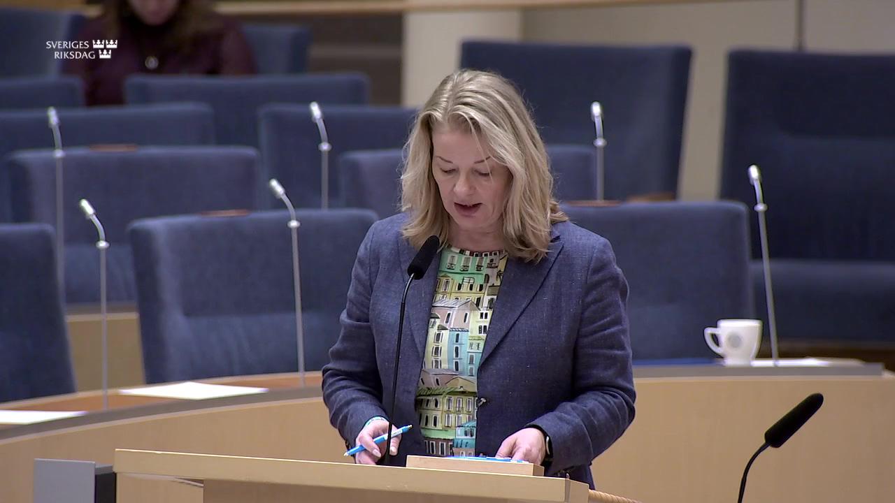 Stillbild från Interpellationsdebatt, Marknadsföring vid gymnasieval