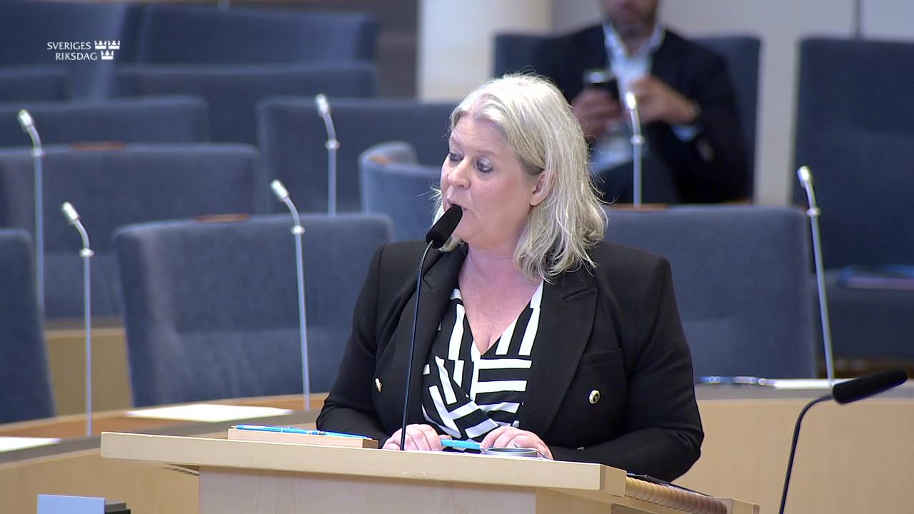 Stillbild från Interpellationsdebatt, LVU-kampanjen