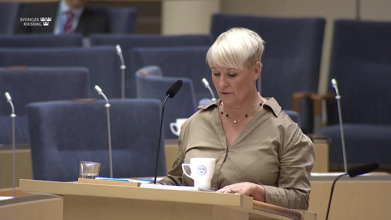 Stillbild från Interpellationsdebatt, Rättviseaspekter på karensavdraget
