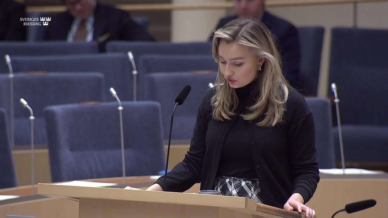 Stillbild från Interpellationsdebatt, Ellastbilar