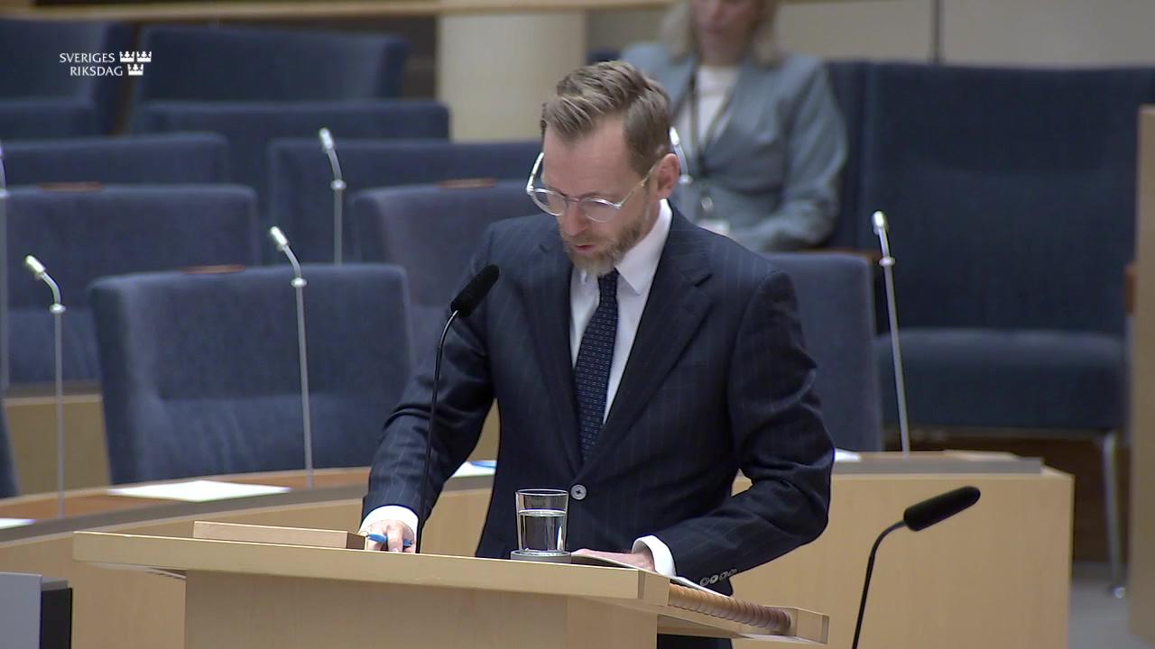 Stillbild från Interpellationsdebatt, Vaccinationsprogram för äldre