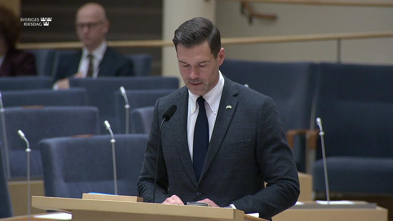 Stillbild från Interpellationsdebatt, Imamer med extrema åsikter