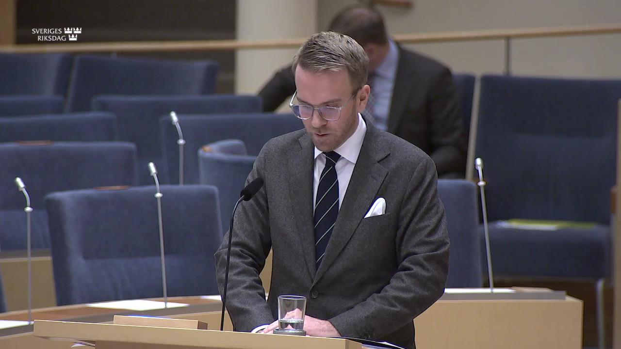 Stillbild från Interpellationsdebatt, En tunnel under Södertälje kanal