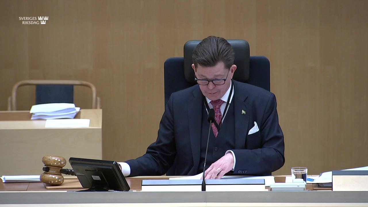 Stillbild från Beslut, Beslut: Utgiftsområde 27 Avgiften till Europeiska unionen