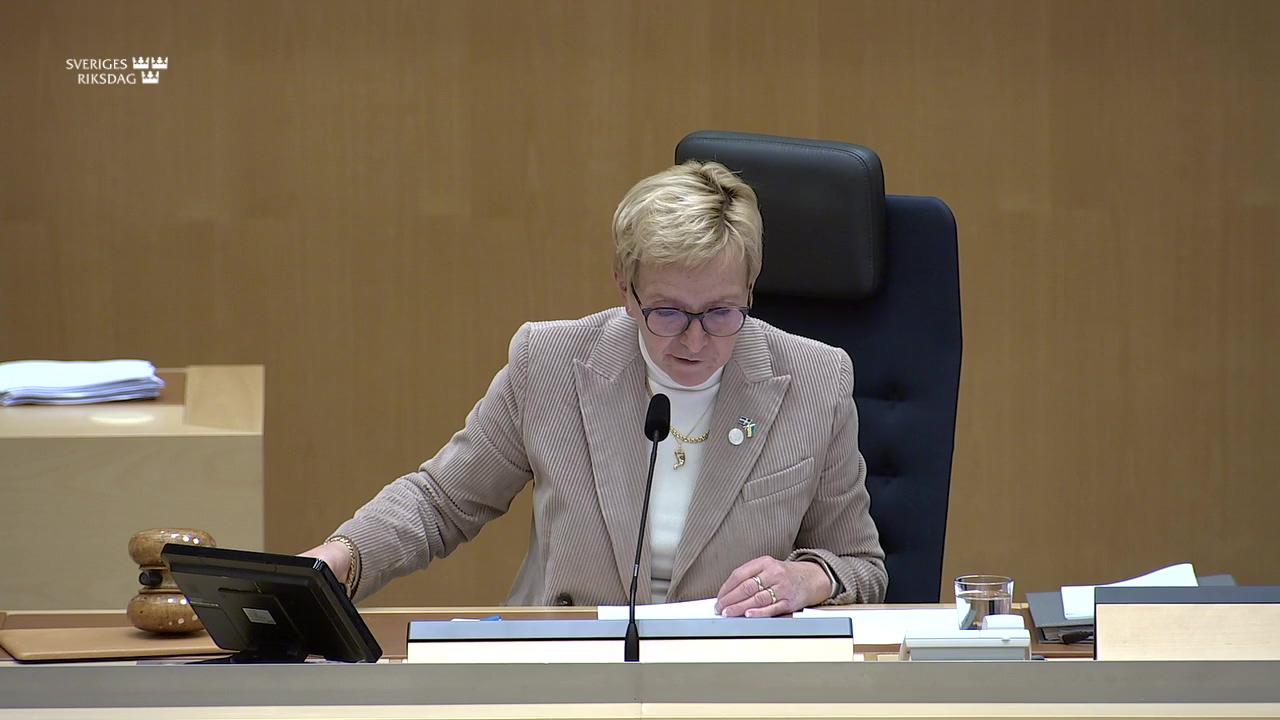 Stillbild från Beslut, Beslut: Riksrevisionens rapport om statens insatser mot ekonomiskt våld i nära relationer