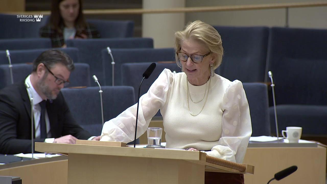 Stillbild från Interpellationsdebatt, Åtgärder mot ekonomisk ojämlikhet