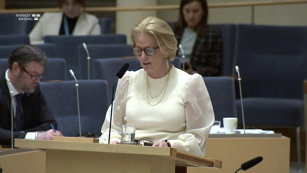 Stillbild från Interpellationsdebatt, Barn i kommersiell exploatering