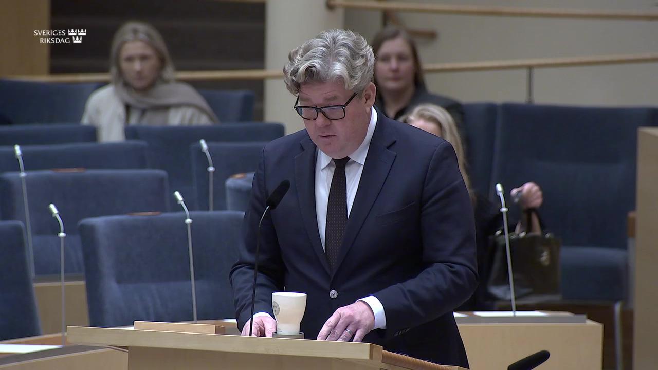 Stillbild från Interpellationsdebatt, Polisens agerande mot kvinnor som utnyttjas i prostitution