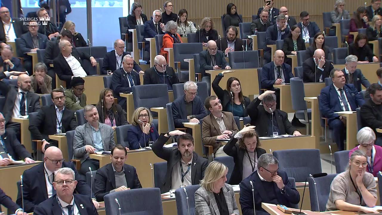 Stillbild från Beslut, Beslut: Alkohol, narkotika, dopning, tobak och spel