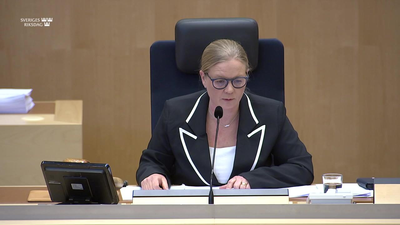 Stillbild från Beslut, Beslut: Processrättsliga frågor