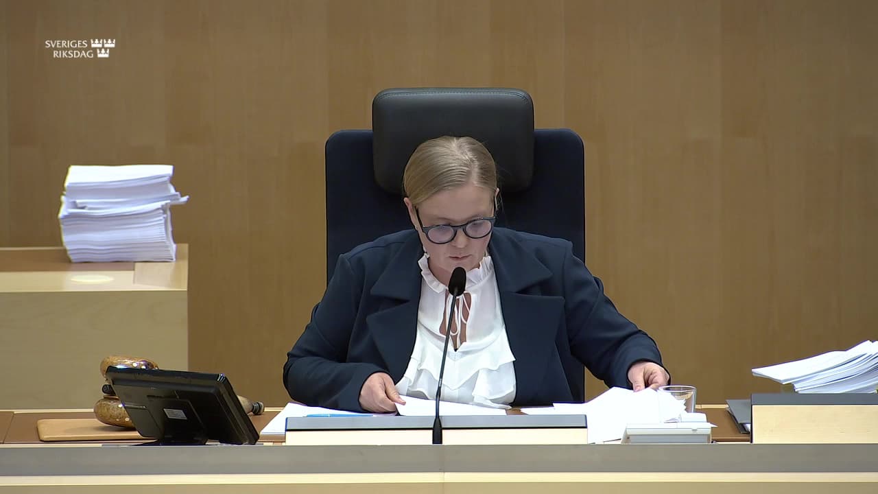 Stillbild från Beslut, Beslut: Punktskatt