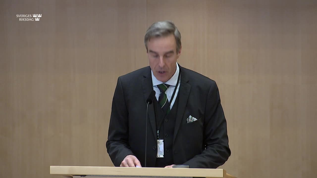 Stillbild från Debatt om förslag, Riksrevisionens rapport om arbetsrättsliga villkor i offentlig upphandling