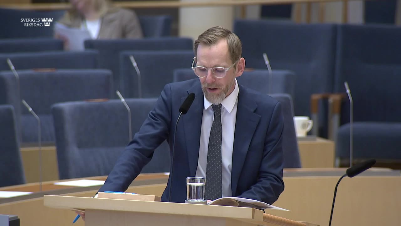 Stillbild från Interpellationsdebatt, Statsbidrag till idrottsföreningar med koppling till vänsterextremism