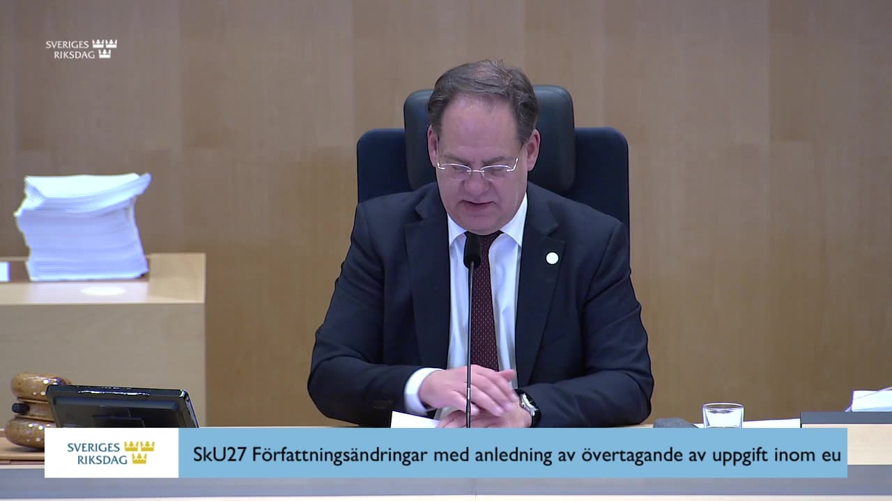 Stillbild från Beslut, Beslut: Författningsändringar med anledning av övertagande av uppgift inom eurovinjettsamarbetet