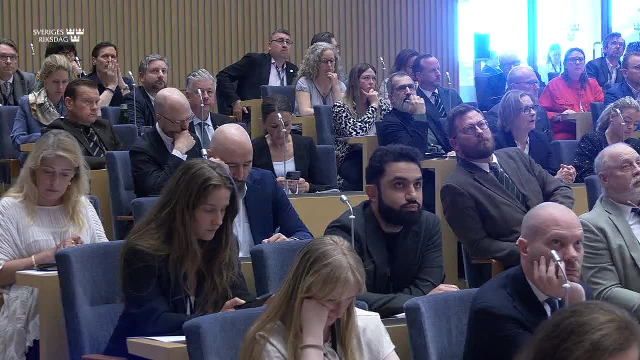 Stillbild från Beslut, Beslut: Nytt mål för effektiv energianvändning och genomförande av det omarbetade direktivet om byggnaders energiprestanda