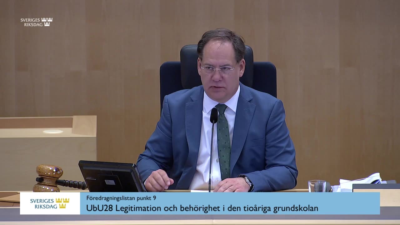 Stillbild från Debatt om förslag, Legitimation och behörighet i den tioåriga grundskolan