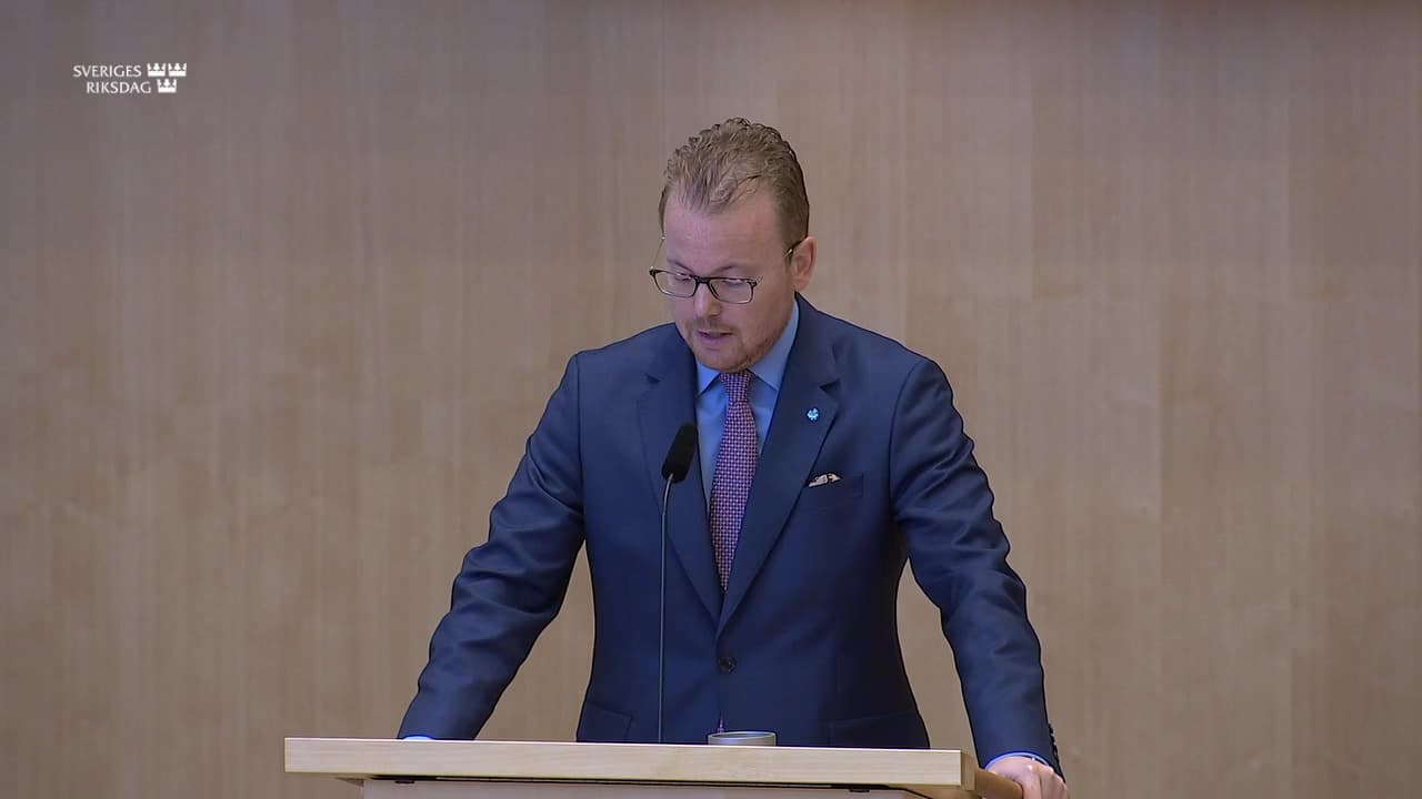 Stillbild från Debatt om förslag, Förenklad leverantörskontroll vid upphandling