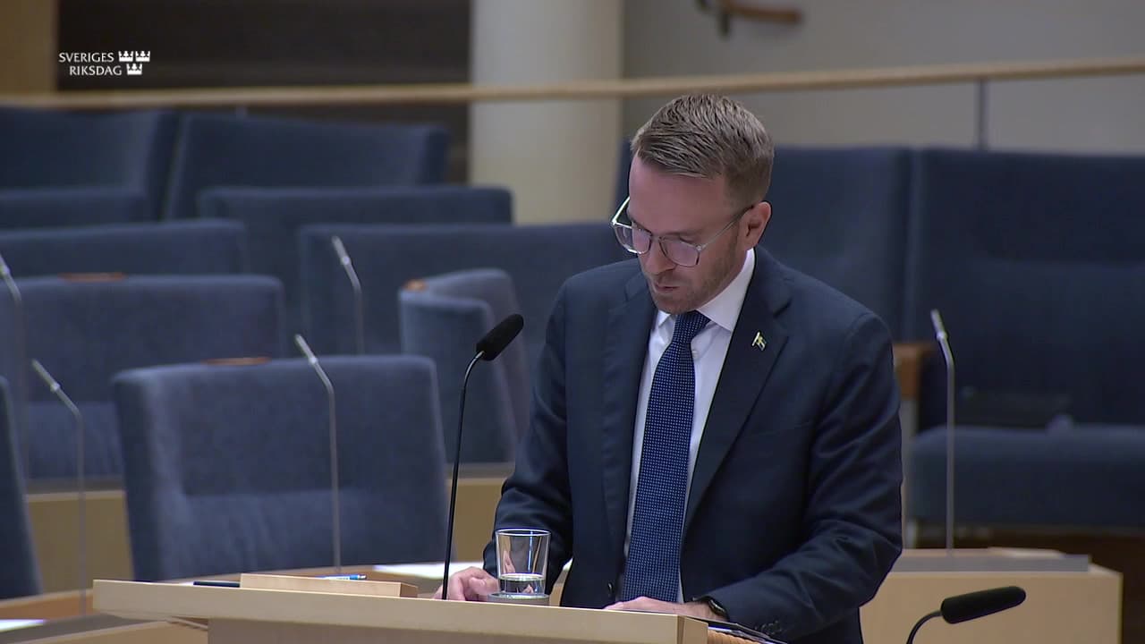 Stillbild från Interpellationsdebatt, Bristande regelefterlevnad i taxibranschen