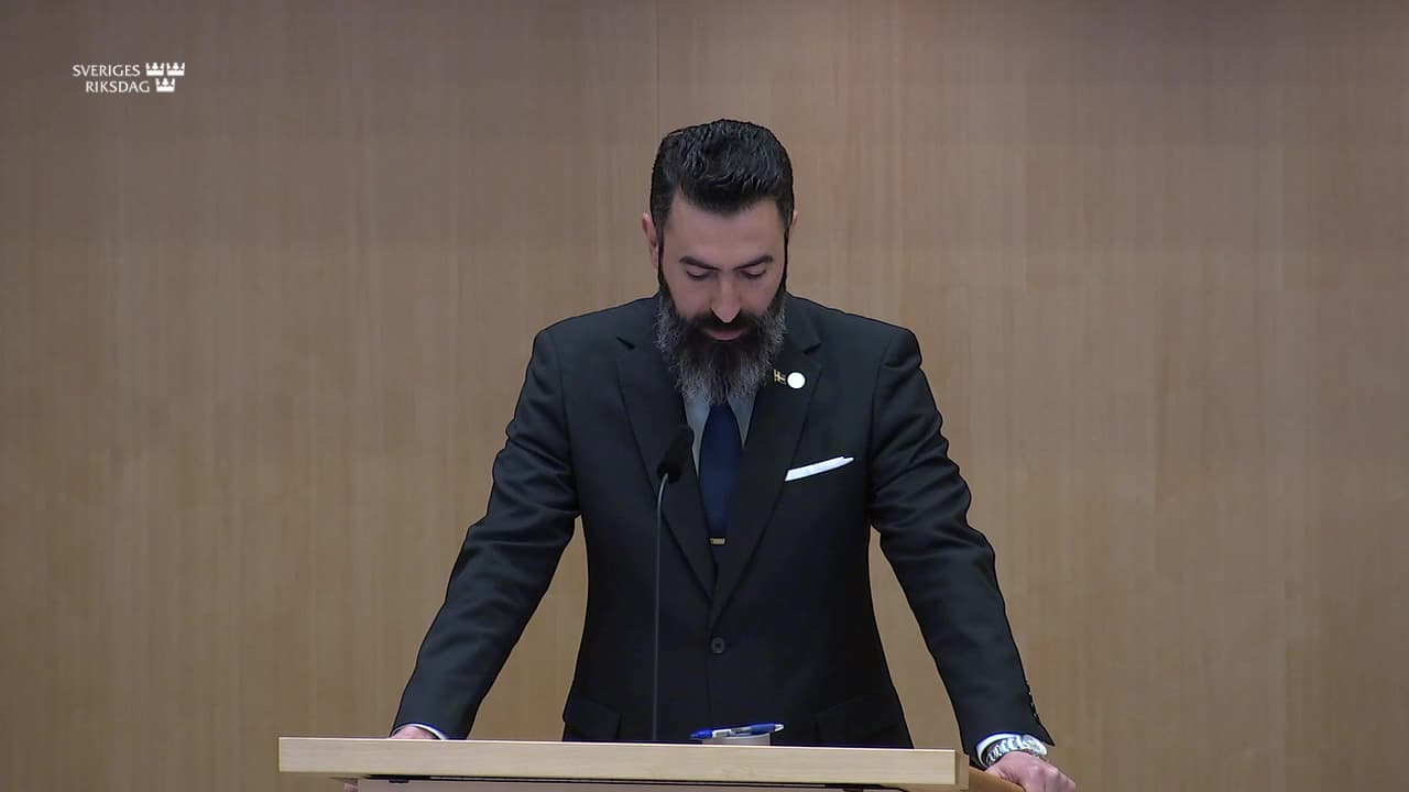 Stillbild från Debatt om förslag, Ersättningsregler med brottsoffret i fokus