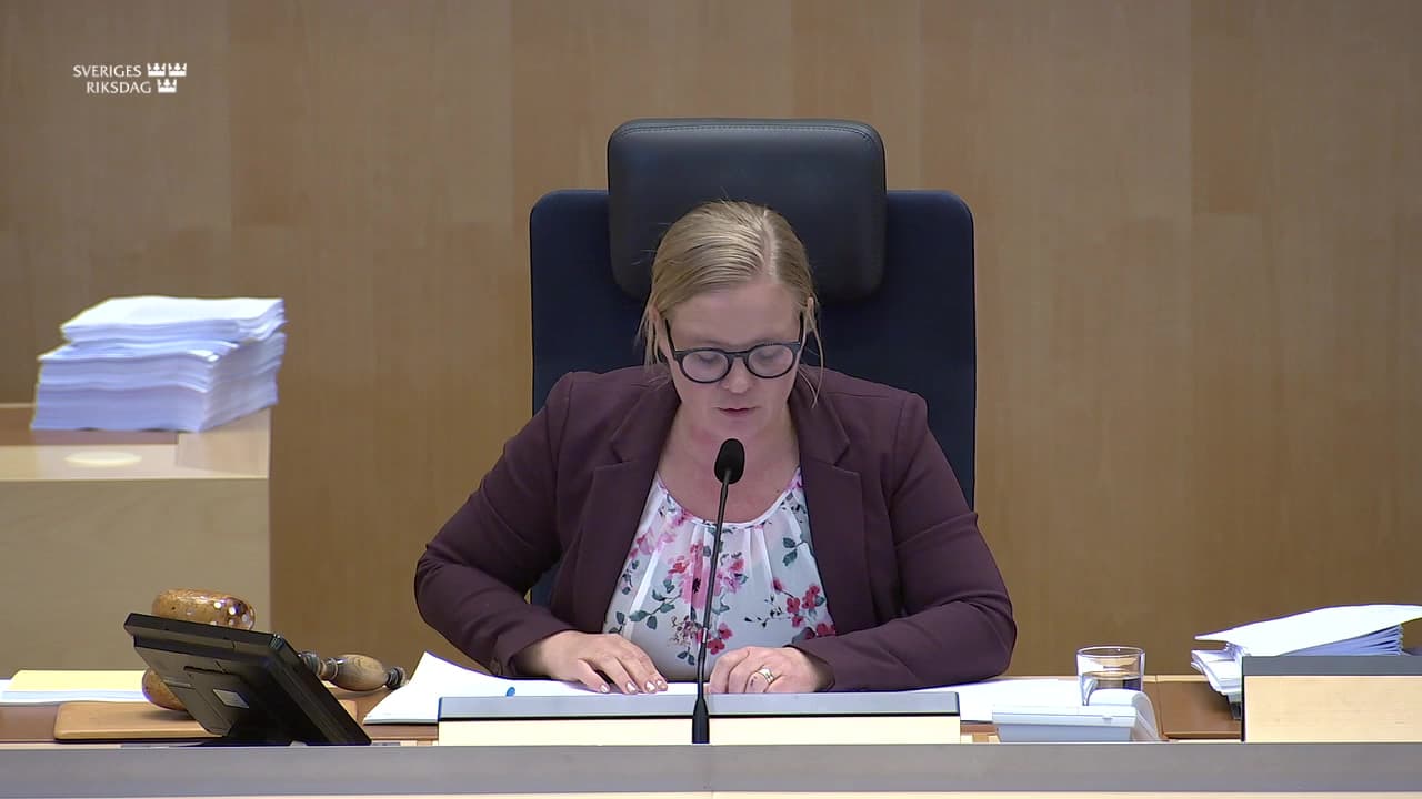 Stillbild från Beslut, Beslut: Ändrade regler om tillstånd och tillsyn för Totalförsvarets forskningsinstitut
