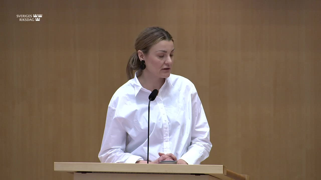 Stillbild från Debatt om förslag, Sveriges anslutning till den utvidgade partiella överenskommelsen för den särskilda tribunalen för aggressionsbrottet mot Ukraina