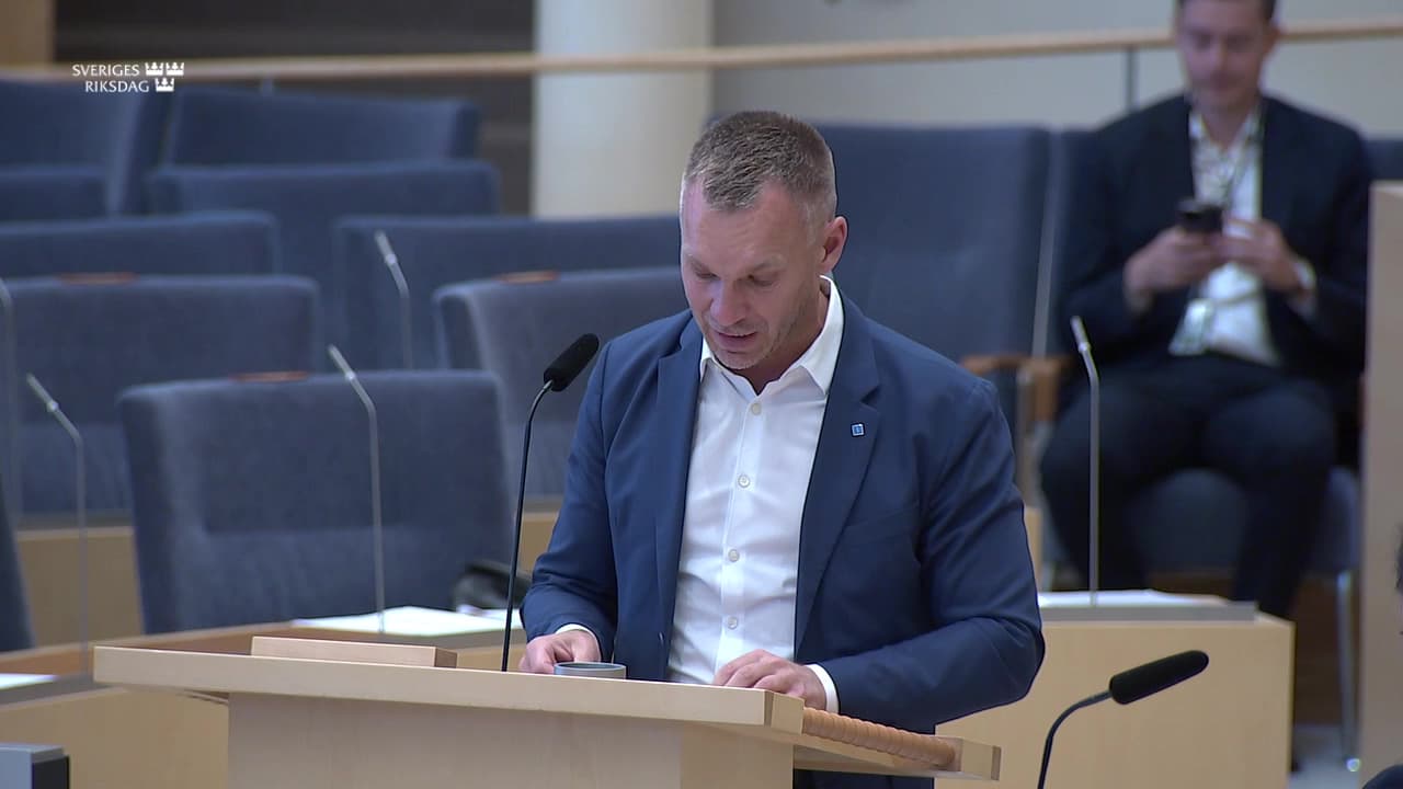 Stillbild från Interpellationsdebatt, Postnords nedläggningar i inlandskommuner