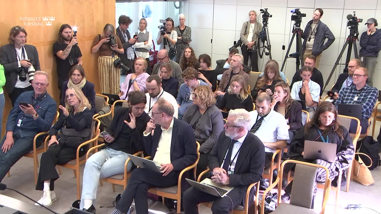 Still from Presskonferens, Pressträff med talman Andreas Norlén